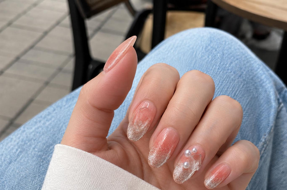 Selviare customer manicure